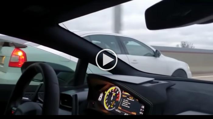 Octavia σπάει πλάκα με Lamborghini [video]